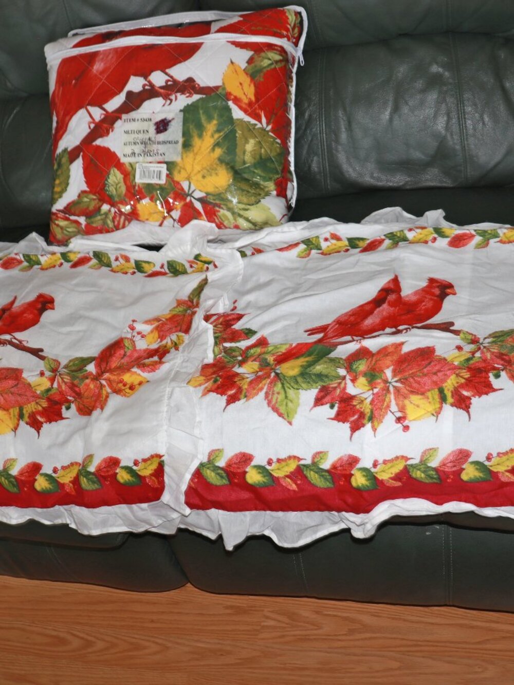 3 Piece Bedspread Autumn Wreath, Red Cardinals Queen Full  Size Comforter Set